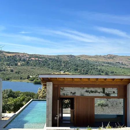 Fugahouse - Art, Nature & Venkovský dům Pretarouca