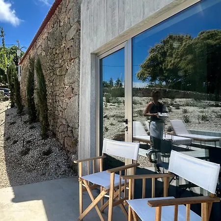 Venkovský dům Fugahouse - Art, Nature & Pretarouca