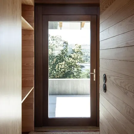 Fugahouse - Art, Nature & Venkovský dům Pretarouca